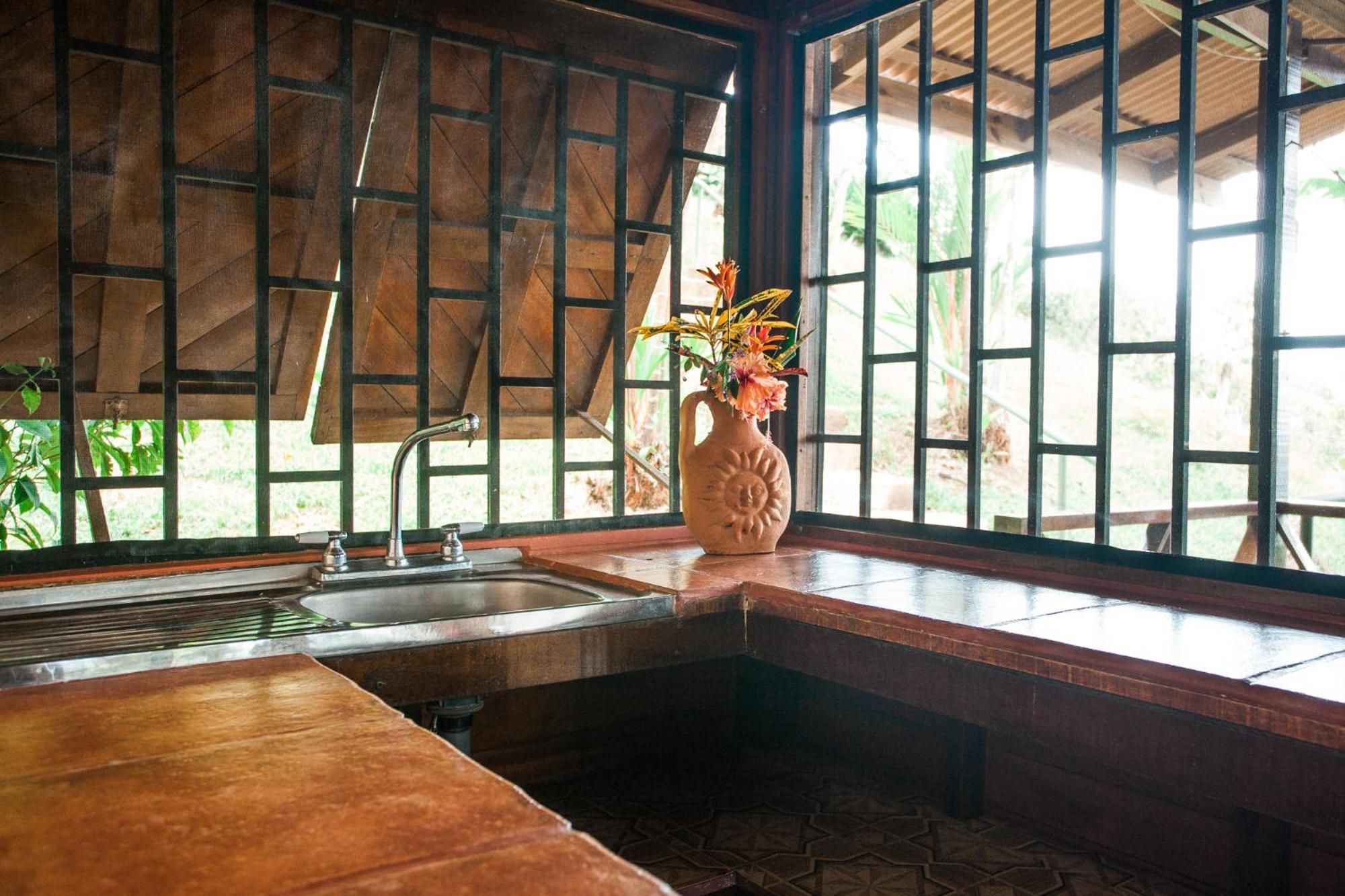 Pacific Edge Eco Lodge Dominical Exteriér fotografie